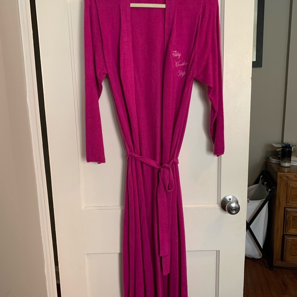 Soft, Cashmere robe, “Filthy Mouthed Wife” - Picture 3 of 4